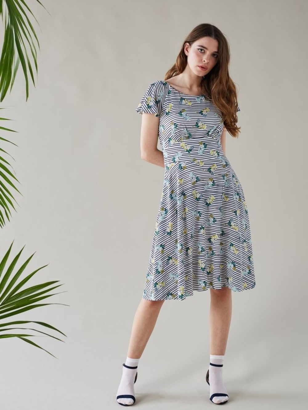 Emily And Fin Striped Cuban Cocktail-Print Midi Dress - White & Navy Size 16UK